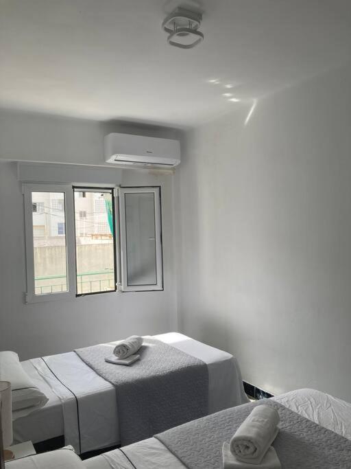 Centrico Apartamento A 150M De La Playa كولرا المظهر الخارجي الصورة