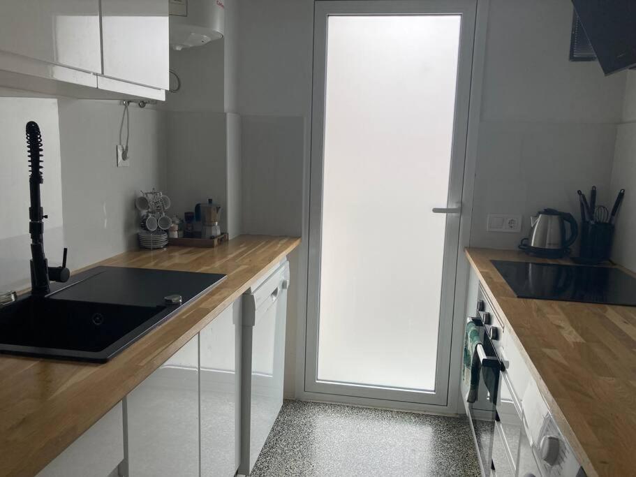 Centrico Apartamento A 150M De La Playa كولرا المظهر الخارجي الصورة