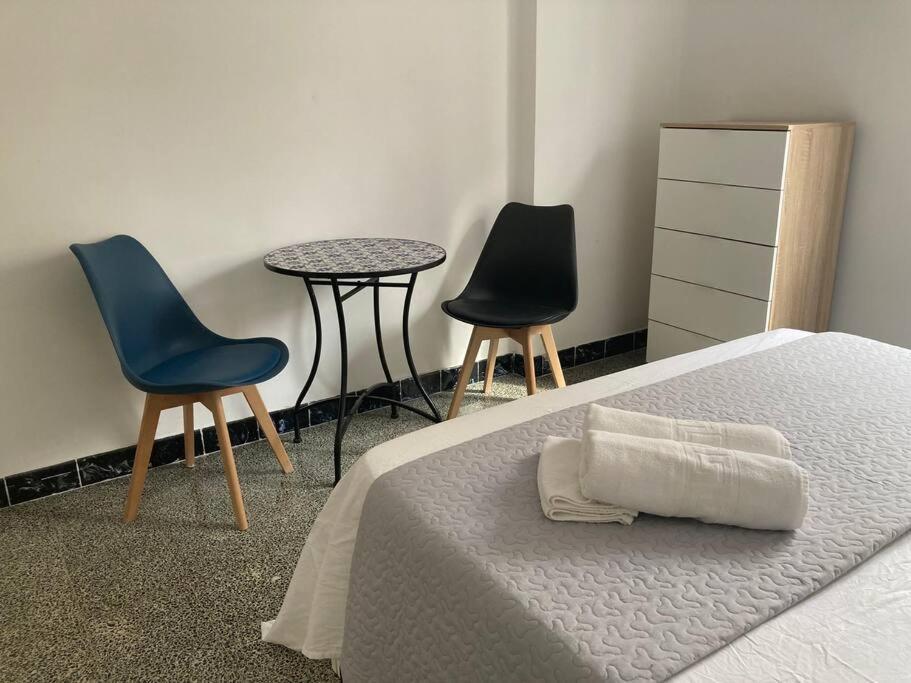 Centrico Apartamento A 150M De La Playa كولرا المظهر الخارجي الصورة
