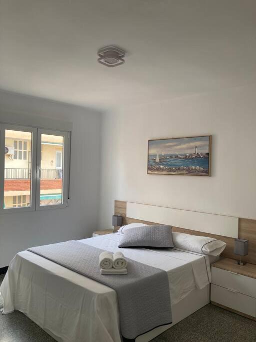 Centrico Apartamento A 150M De La Playa كولرا المظهر الخارجي الصورة