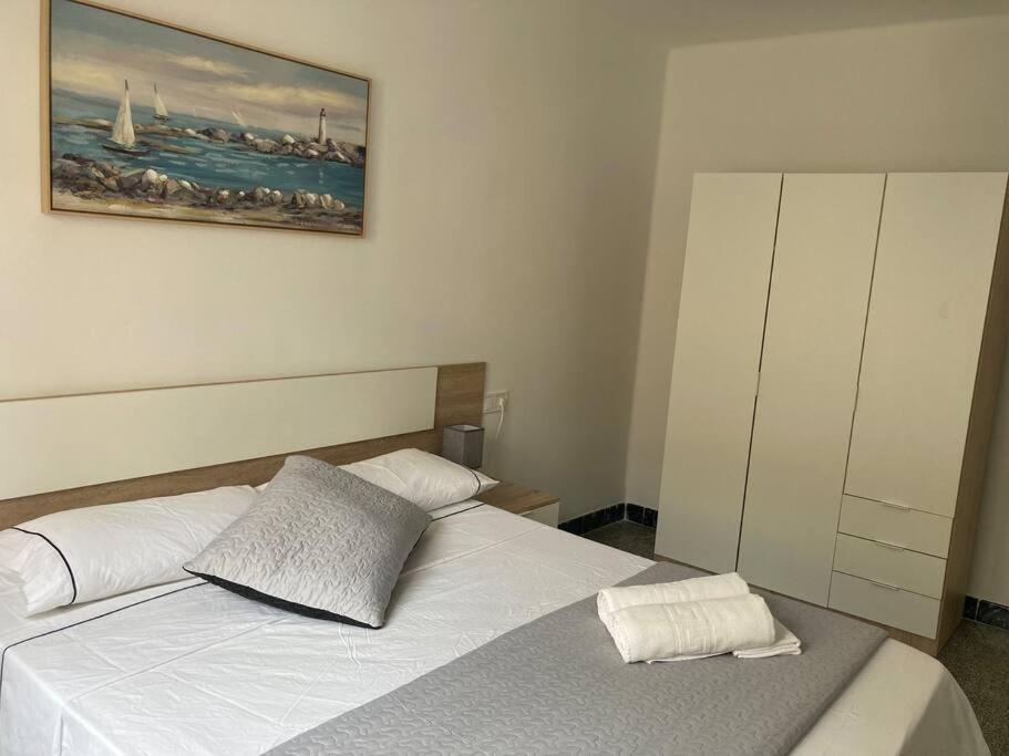Centrico Apartamento A 150M De La Playa كولرا المظهر الخارجي الصورة